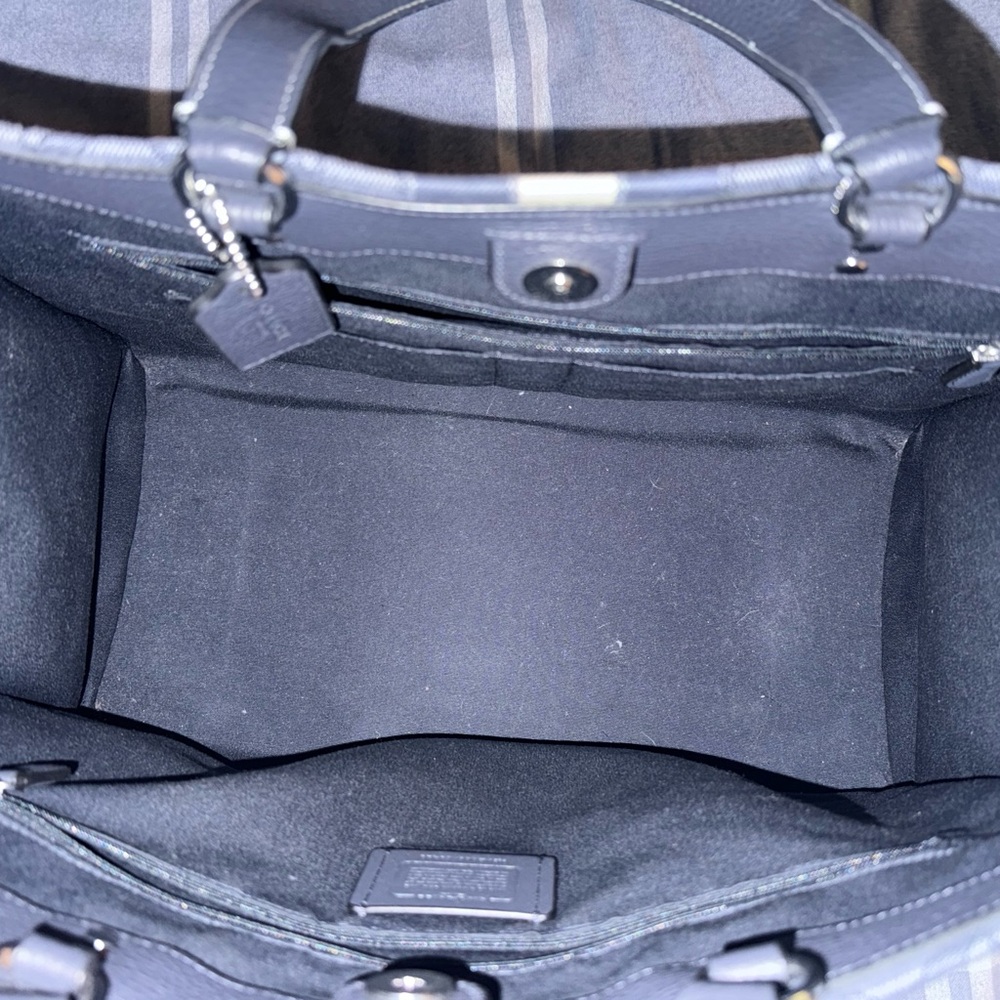 Coach Navy and White Signature Dempsey Tote - Picture 4 of 6